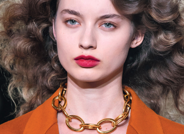 Oversize e d'impatto : i nuovi trend del gioiello